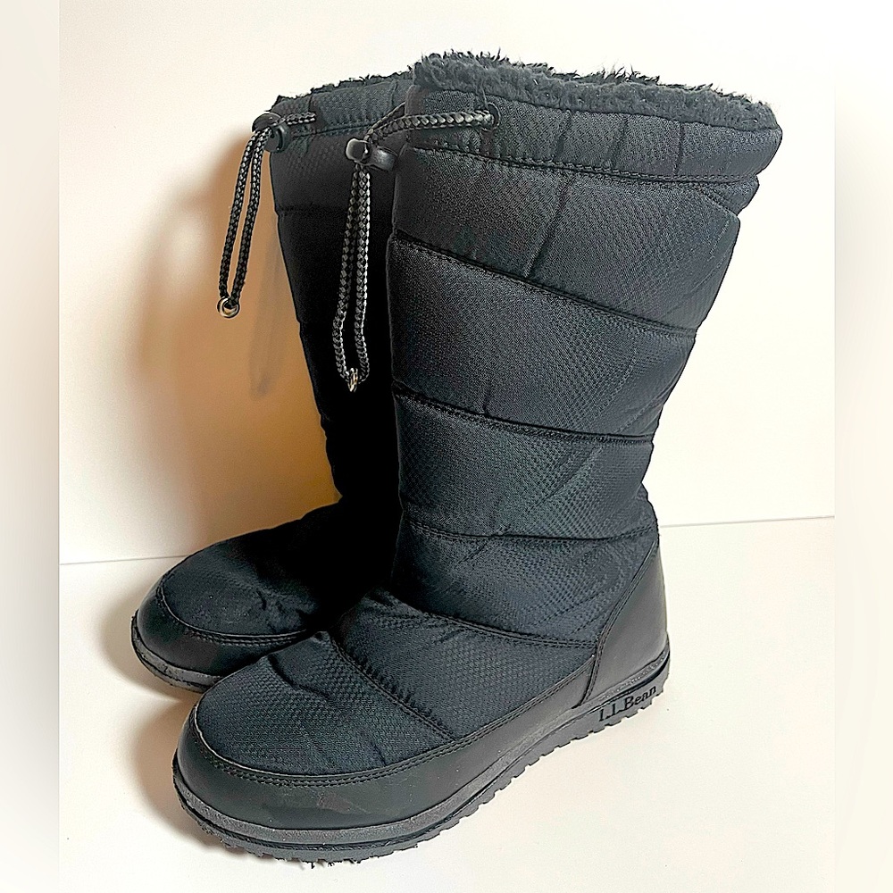 L.L. Bean Kids Ultralight Snow Boots. Size 5. Like NEW!